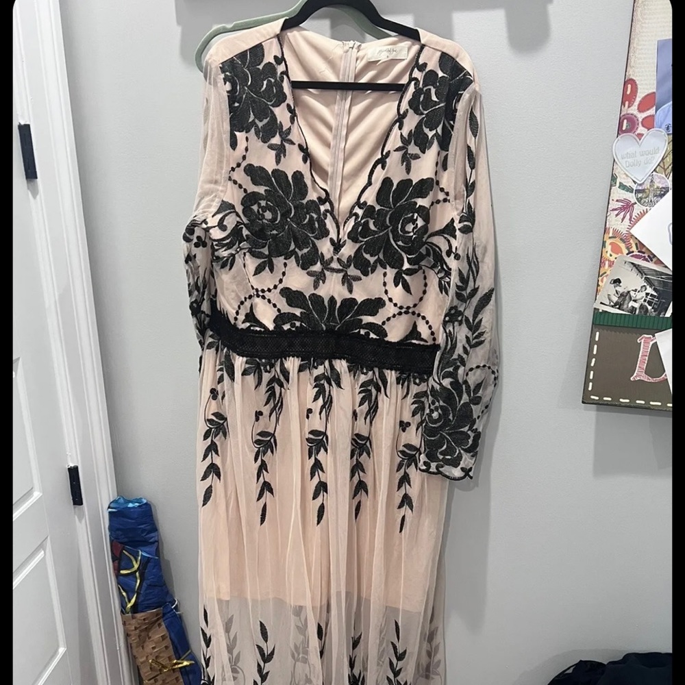 A Beautiful Soul Dress (Arula, Alter’d States) Plus Size B (18/20)